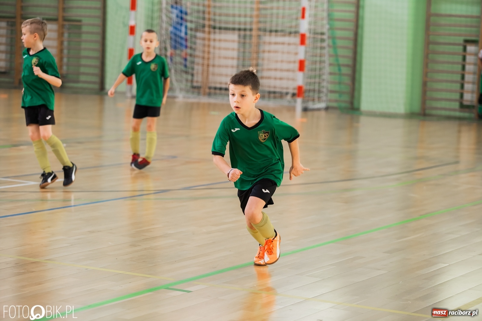 Zdjęcie w galerii na portalu naszraciborz.pl: Drugi dzień zmagań piłkarskich w Arenie Rafako wiadomości z regionu