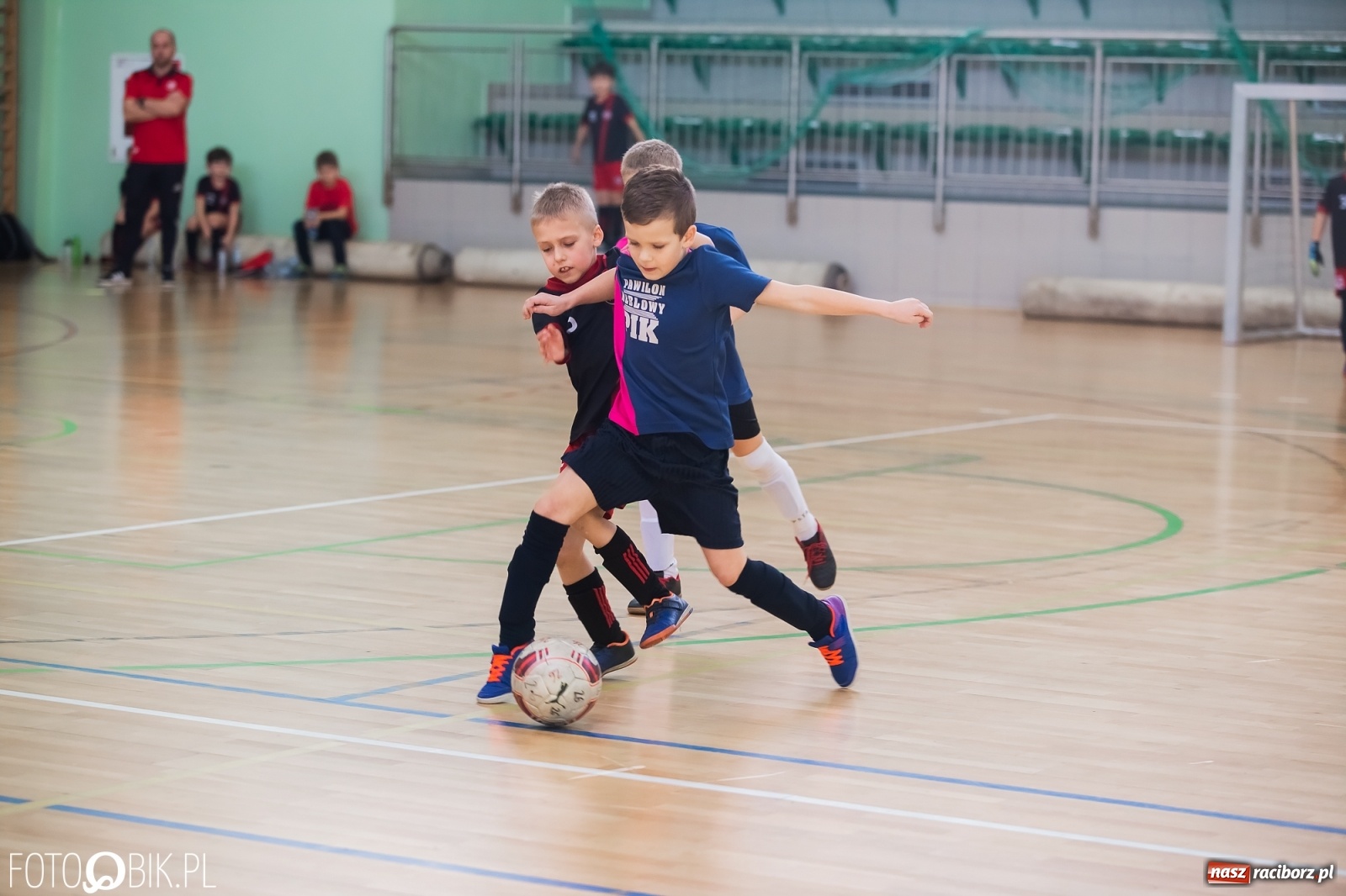 Zdjęcie w galerii na portalu naszraciborz.pl: Drugi dzień zmagań piłkarskich w Arenie Rafako wiadomości z regionu