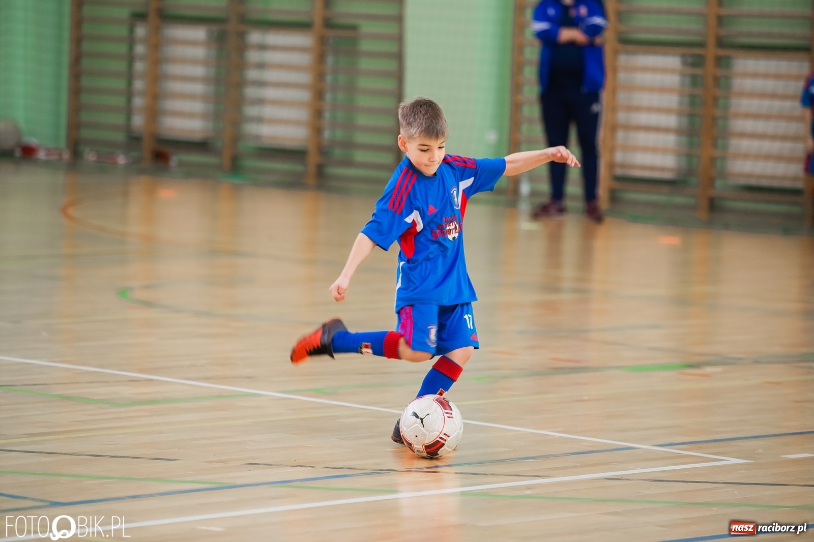 Zdjęcie w galerii na portalu naszraciborz.pl: Drugi dzień zmagań piłkarskich w Arenie Rafako wiadomości z regionu