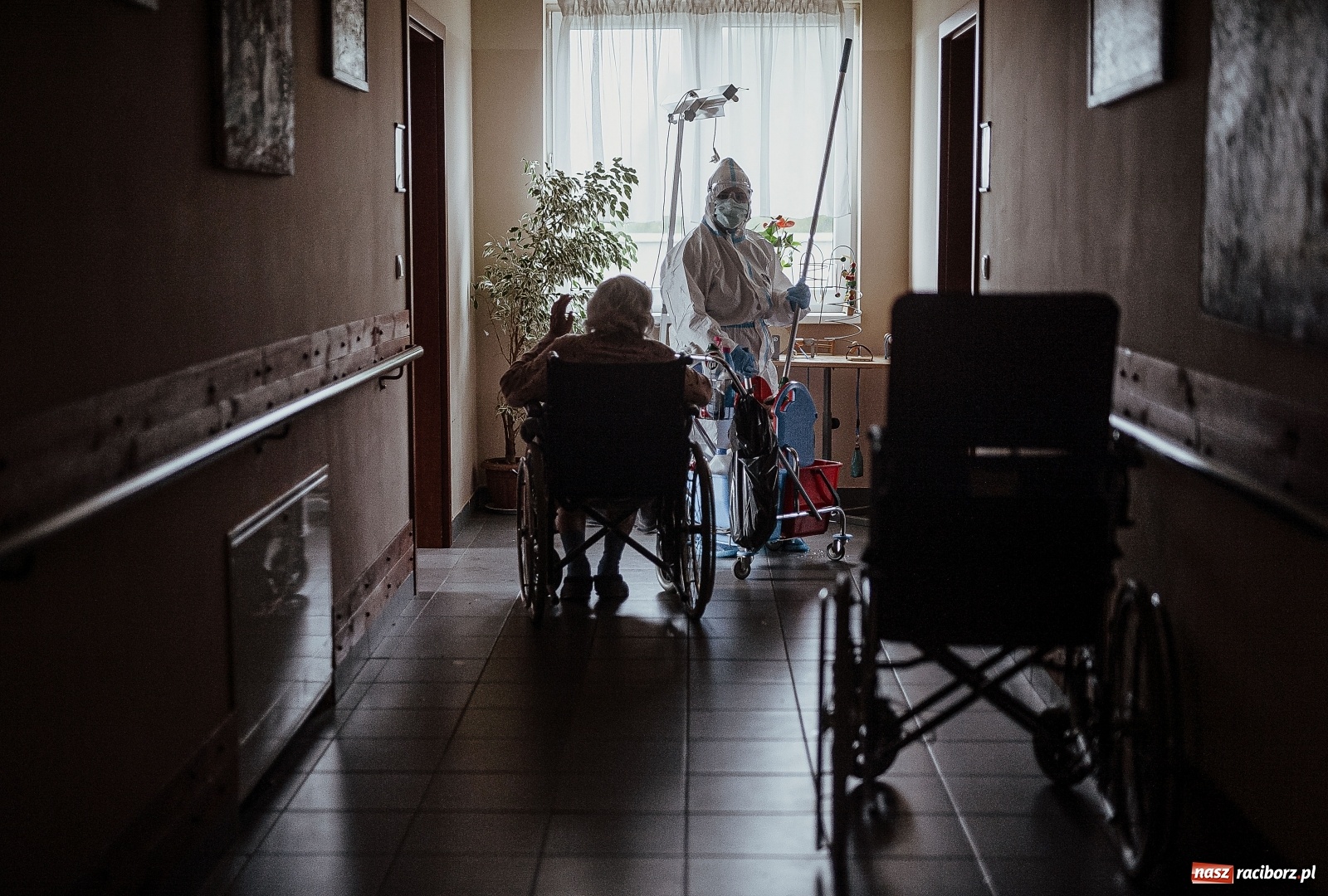 Zdjęcie w galerii na portalu naszraciborz.pl: Wojsko połączy na święta wiadomości z regionu