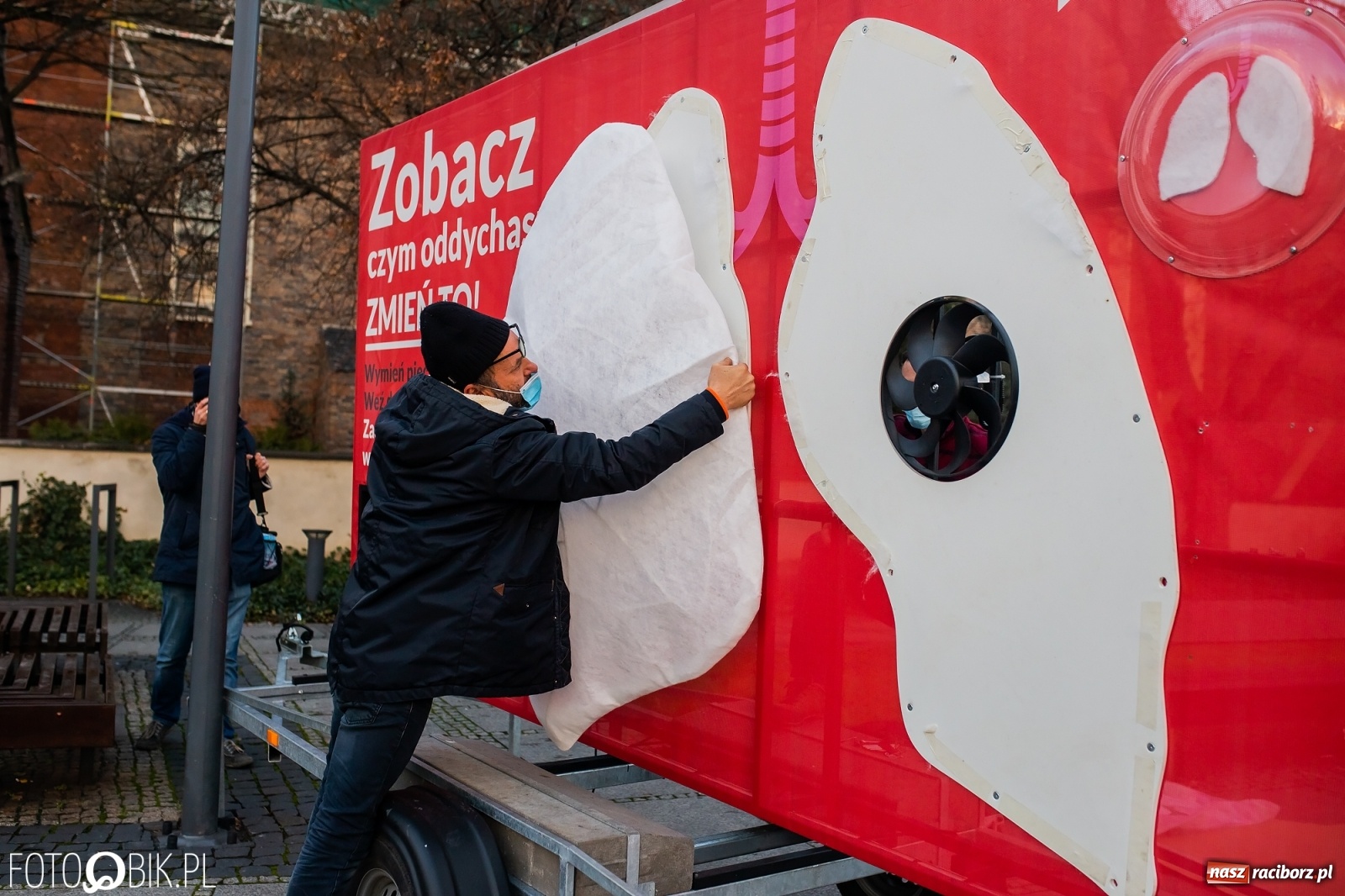 Zdjęcie w galerii na portalu naszraciborz.pl: Sztuczne płuca pokażą, czym oddychają raciborzanie [FOTO i WIDEO] wiadomości z regionu