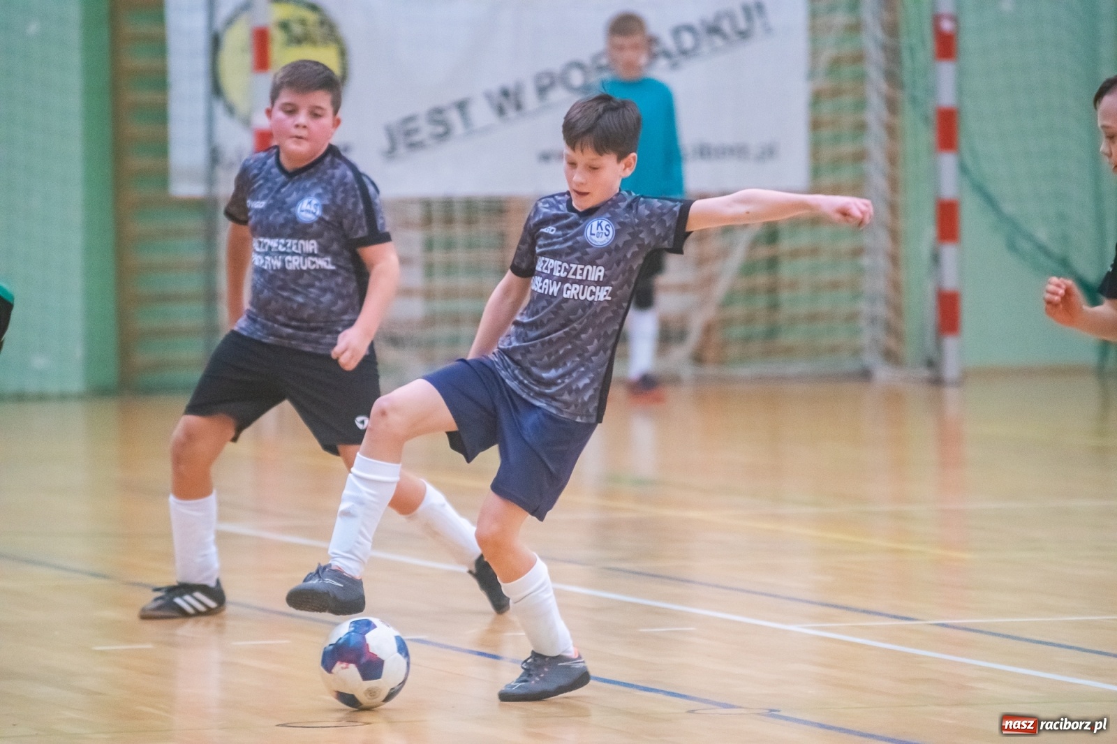 Zdjęcie w galerii na portalu naszraciborz.pl: Szombierki Bytom z pucharem prezesa LKS Markowice [FOTO i WIDEO] wiadomości z regionu