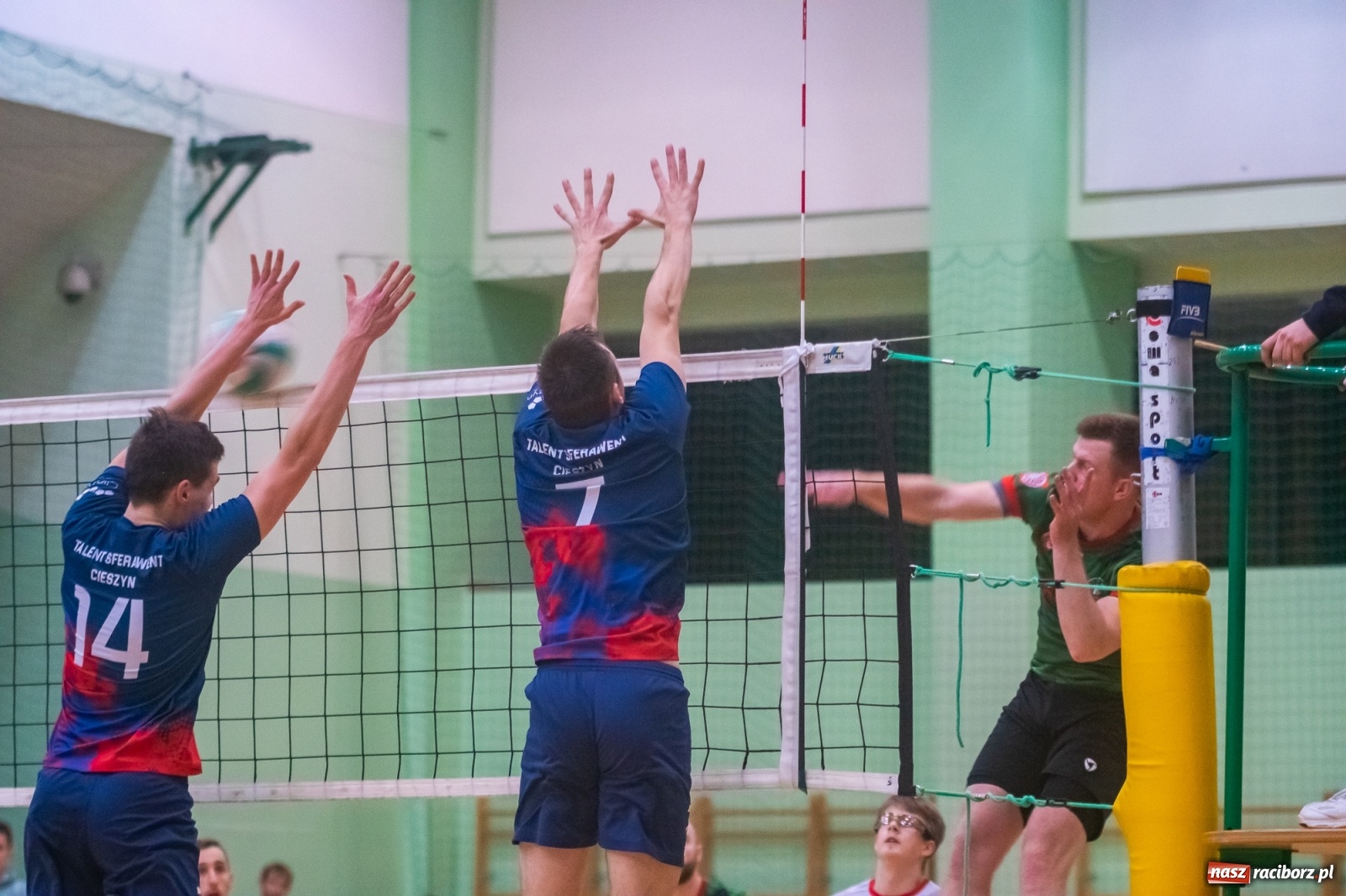 Zdjęcie w galerii na portalu naszraciborz.pl: Pierwszy set przespany, cały mecz przegrany [FOTO i WIDEO] wiadomości z regionu