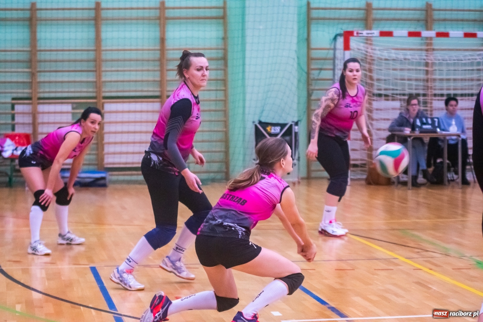 Zdjęcie w galerii na portalu naszraciborz.pl: RLPS. Drugi turniej kobiet w Arenie Rafako [FOTO i WIDEO] wiadomości z regionu