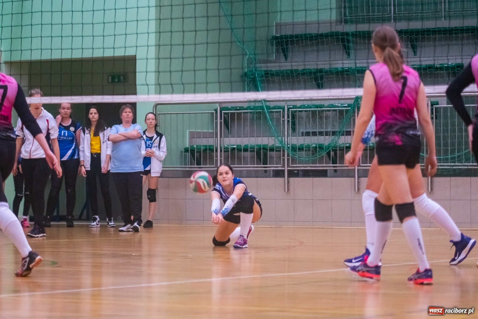 Zdjęcie w galerii na portalu naszraciborz.pl: RLPS. Drugi turniej kobiet w Arenie Rafako [FOTO i WIDEO] wiadomości z regionu