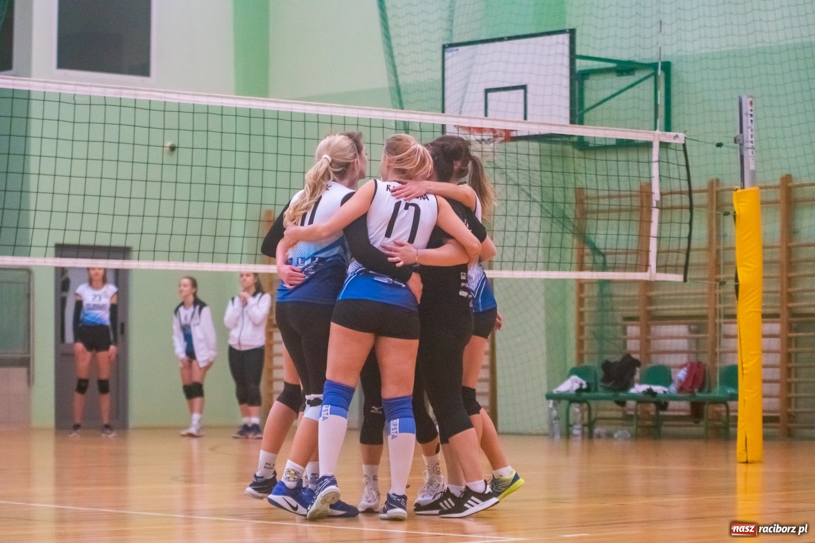 Zdjęcie w galerii na portalu naszraciborz.pl: RLPS. Drugi turniej kobiet w Arenie Rafako [FOTO i WIDEO] wiadomości z regionu