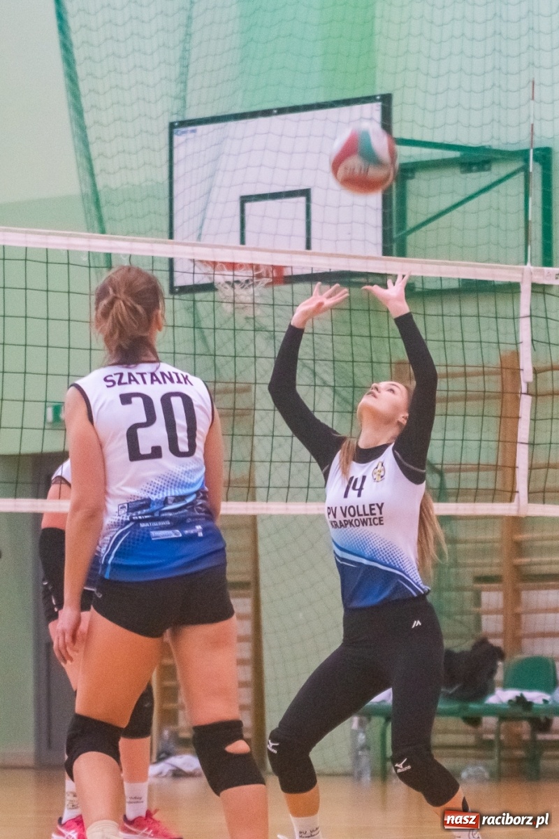Zdjęcie w galerii na portalu naszraciborz.pl: RLPS. Drugi turniej kobiet w Arenie Rafako [FOTO i WIDEO] wiadomości z regionu