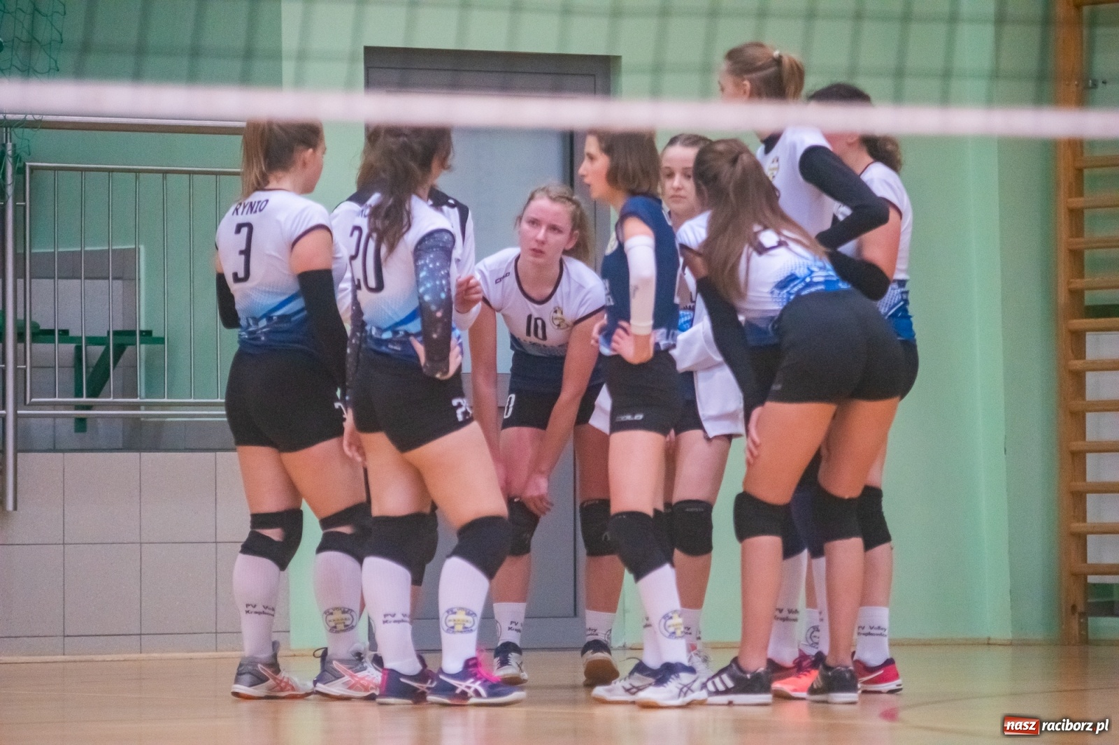 Zdjęcie w galerii na portalu naszraciborz.pl: RLPS. Drugi turniej kobiet w Arenie Rafako [FOTO i WIDEO] wiadomości z regionu