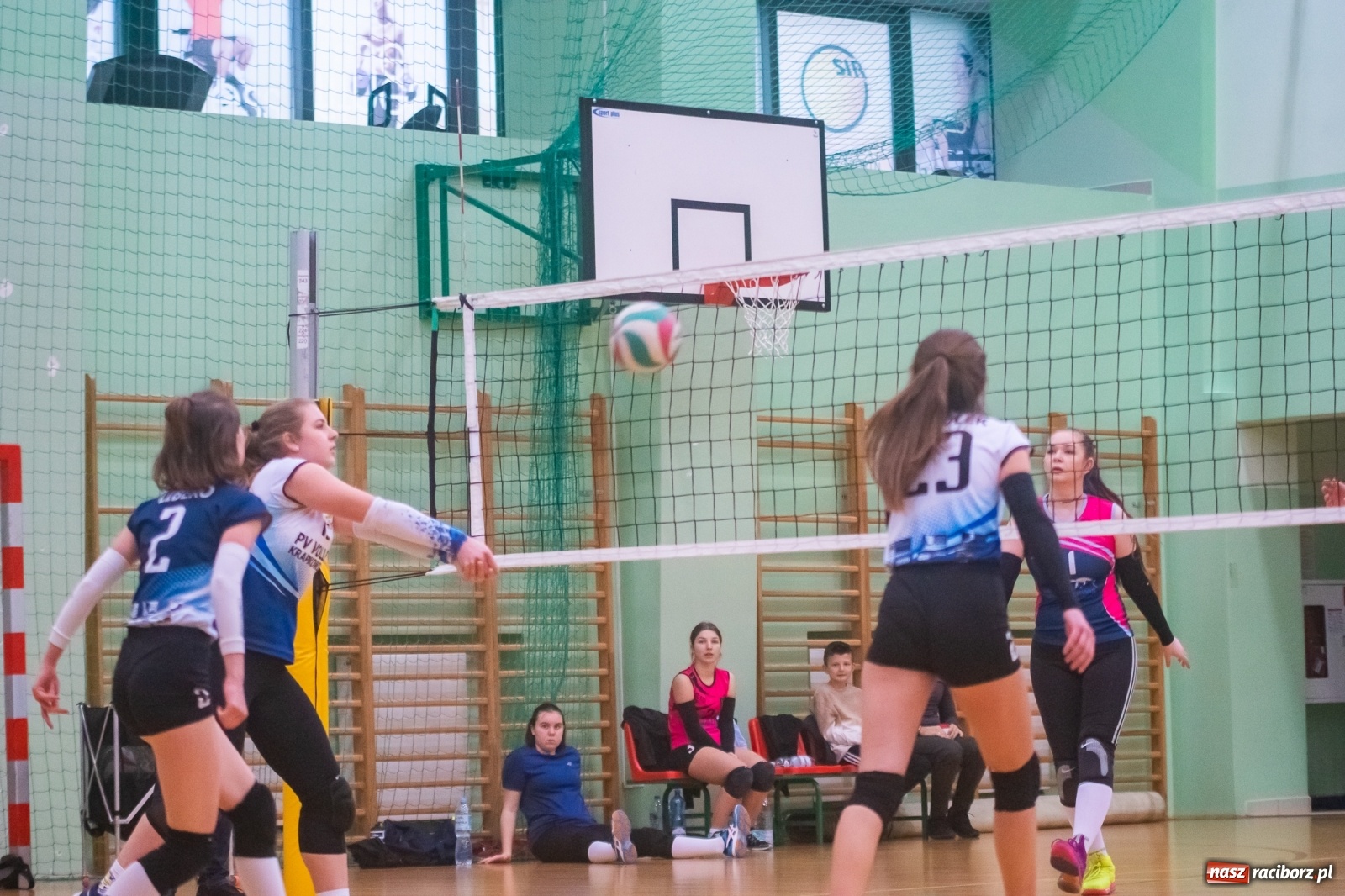 Zdjęcie w galerii na portalu naszraciborz.pl: RLPS. Drugi turniej kobiet w Arenie Rafako [FOTO i WIDEO] wiadomości z regionu