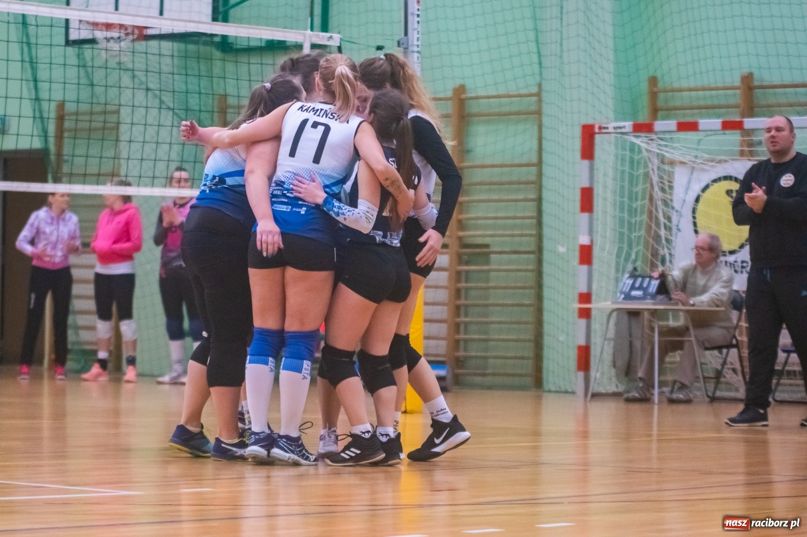 Zdjęcie w galerii na portalu naszraciborz.pl: RLPS. Drugi turniej kobiet w Arenie Rafako [FOTO i WIDEO] wiadomości z regionu