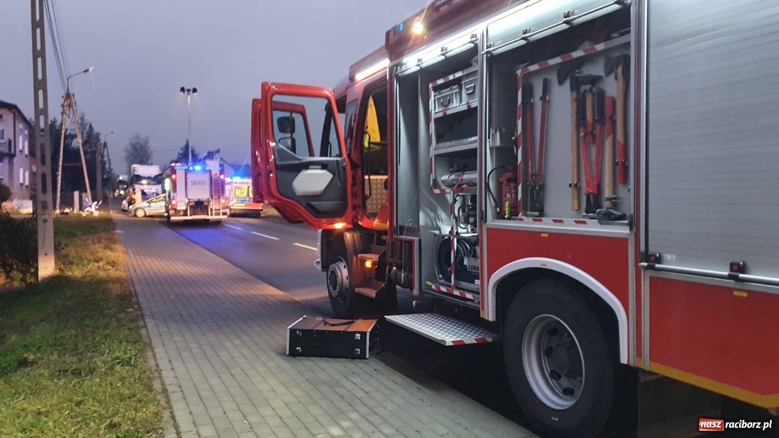 Zdjęcie w galerii na portalu naszraciborz.pl: Zderzenie pojazdów na granicy Markowic i Raszczyc [FOTO] wiadomości z regionu