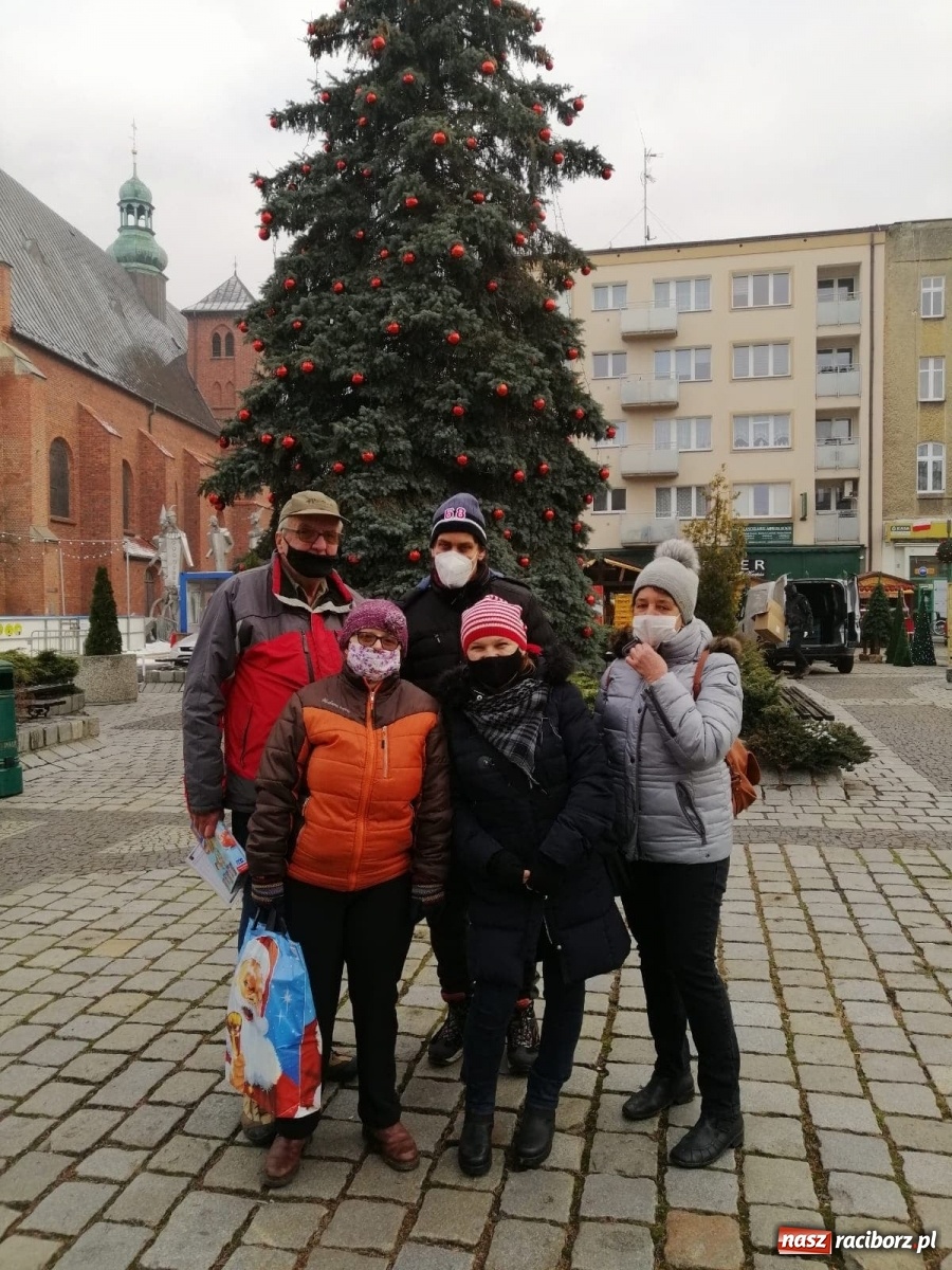 Zdjęcie w galerii na portalu naszraciborz.pl: Raciborski WTZ nie zapomina o podopiecznych wiadomości z regionu