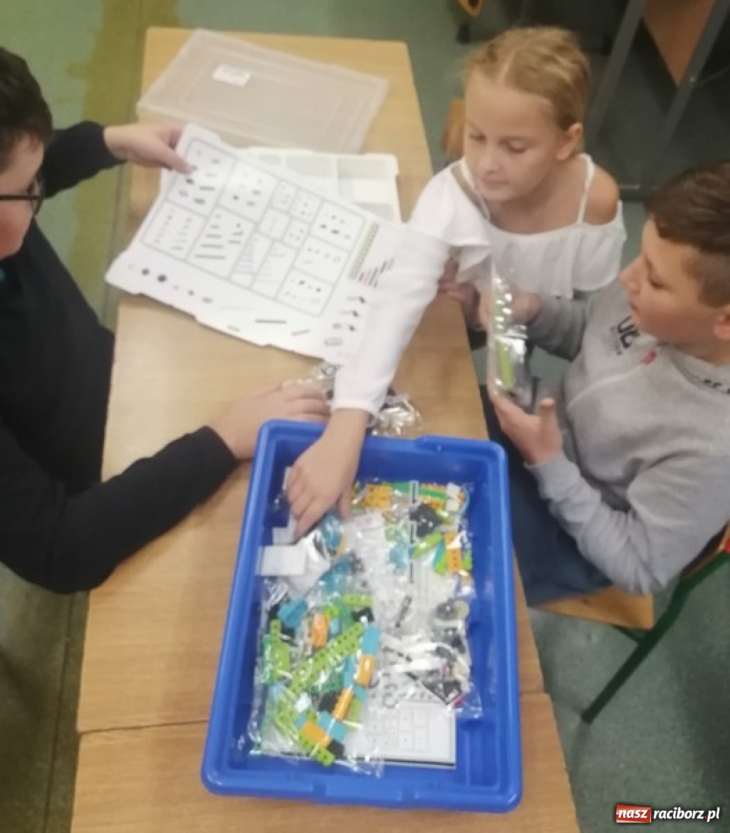 Zdjęcie w galerii na portalu naszraciborz.pl: Szkoła w Brzeźnicy w programie MEN - Gry komputerowe i wideo w szkołach wiadomości z regionu