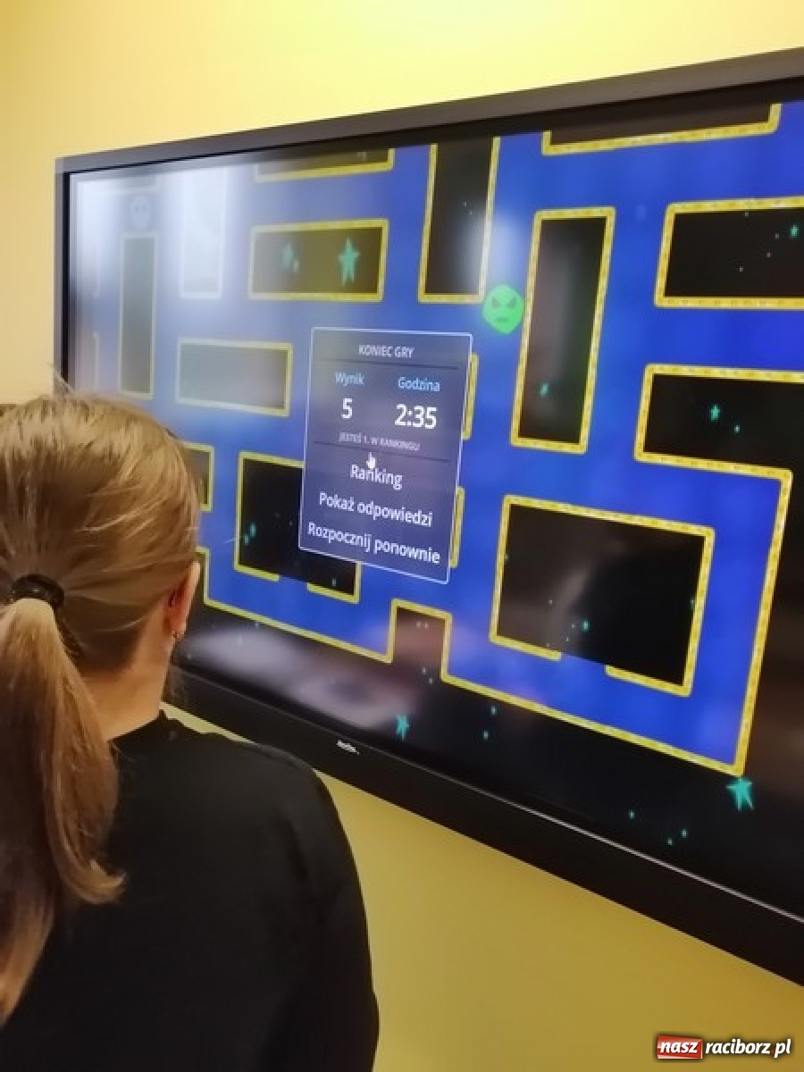 Zdjęcie w galerii na portalu naszraciborz.pl: Szkoła w Brzeźnicy w programie MEN - Gry komputerowe i wideo w szkołach wiadomości z regionu