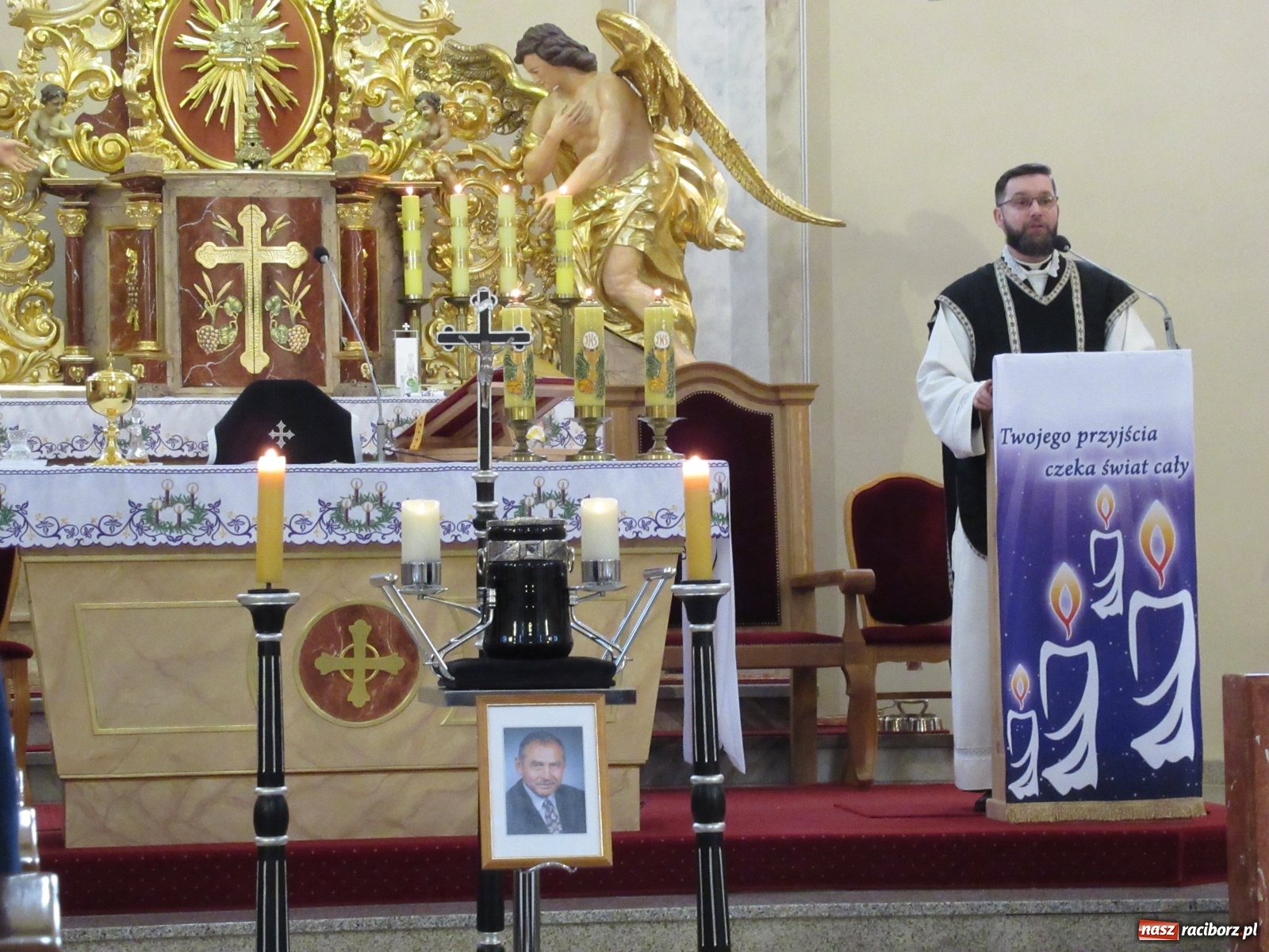 Zdjęcie w galerii na portalu naszraciborz.pl: W Samborowicach pożegnano śp. Józefa Sadowskiego wiadomości z regionu