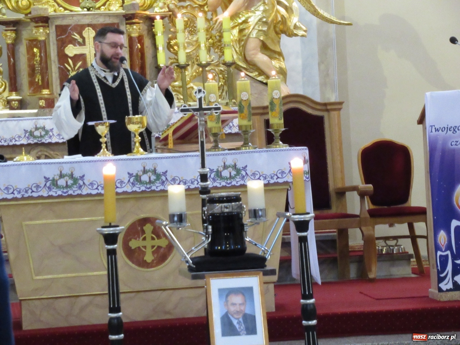 Zdjęcie w galerii na portalu naszraciborz.pl: W Samborowicach pożegnano śp. Józefa Sadowskiego wiadomości z regionu