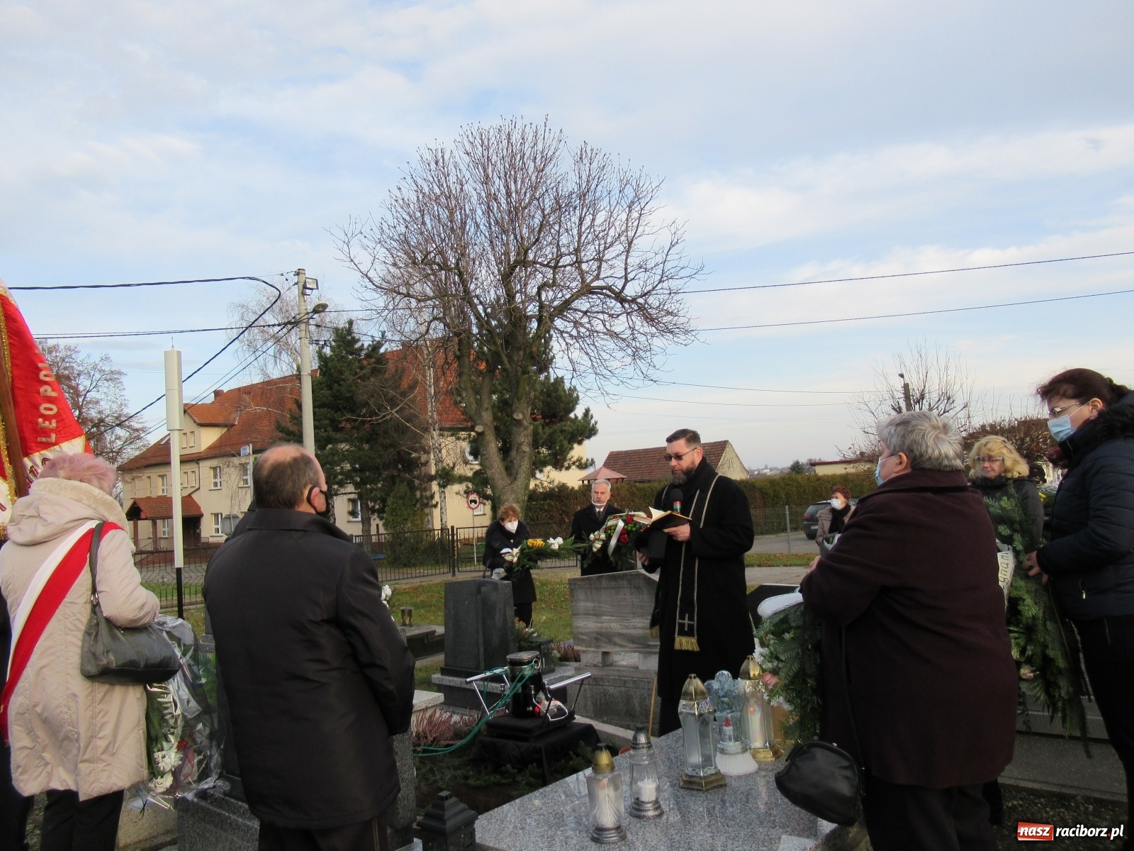 Zdjęcie w galerii na portalu naszraciborz.pl: W Samborowicach pożegnano śp. Józefa Sadowskiego wiadomości z regionu