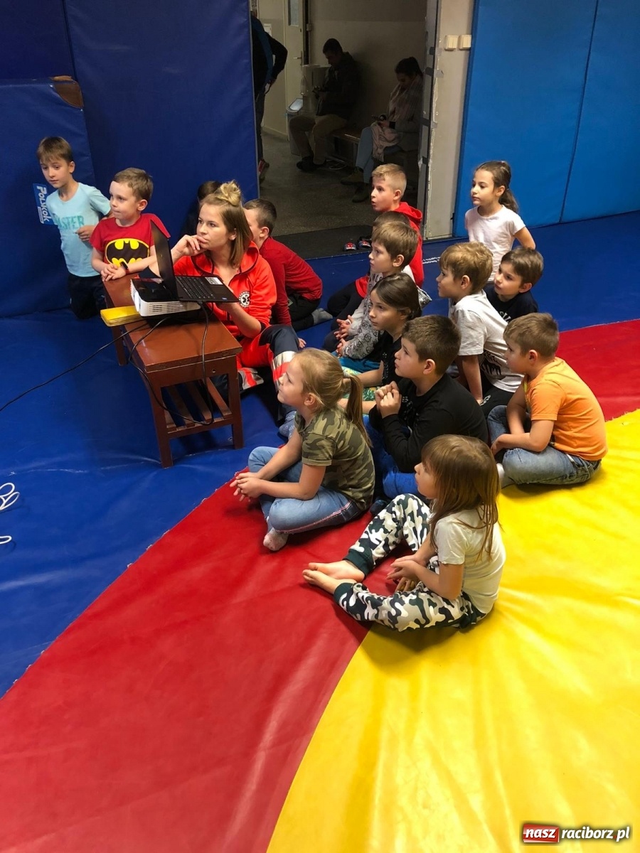 Zdjęcie w galerii na portalu naszraciborz.pl: Kolejne zajęcia profilaktyczne w Klubie Łamator wiadomości z regionu