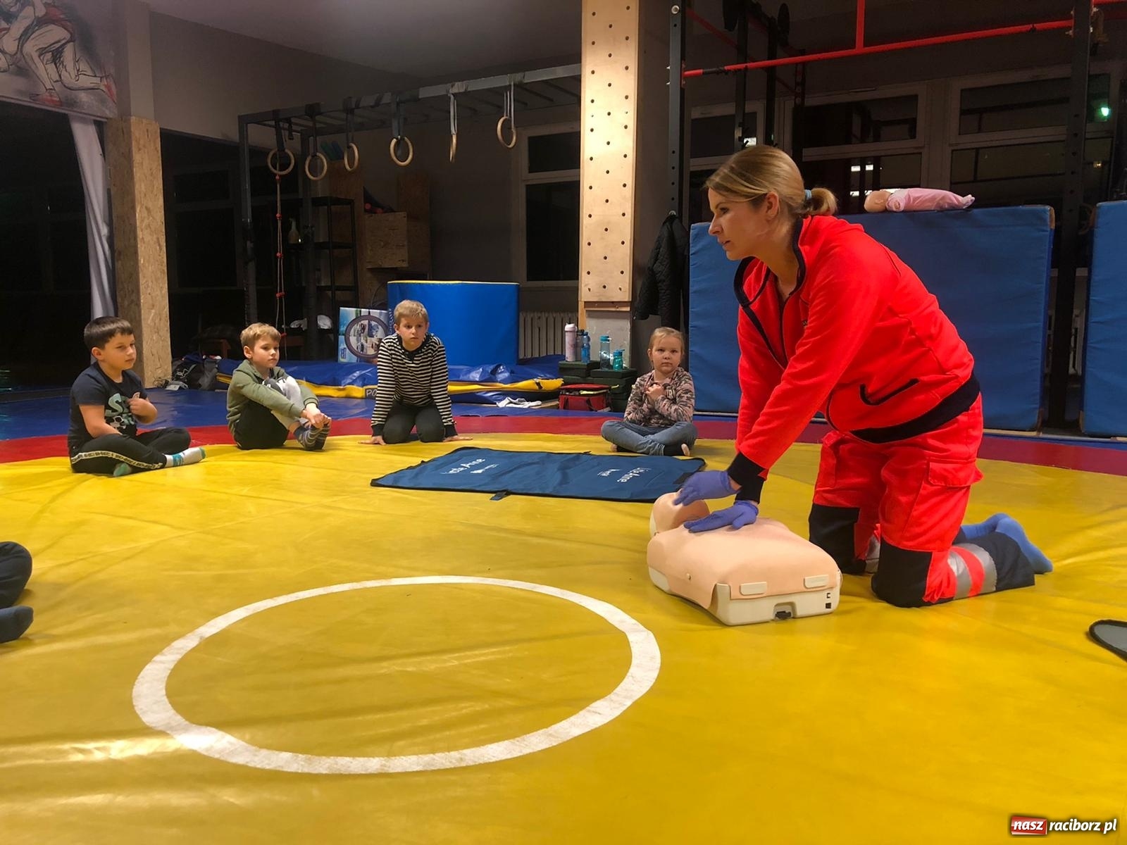 Zdjęcie w galerii na portalu naszraciborz.pl: Kolejne zajęcia profilaktyczne w Klubie Łamator wiadomości z regionu