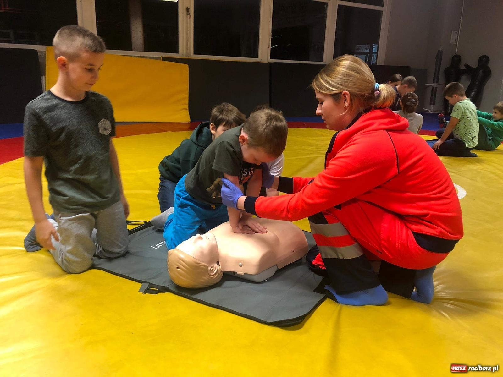 Zdjęcie w galerii na portalu naszraciborz.pl: Kolejne zajęcia profilaktyczne w Klubie Łamator wiadomości z regionu