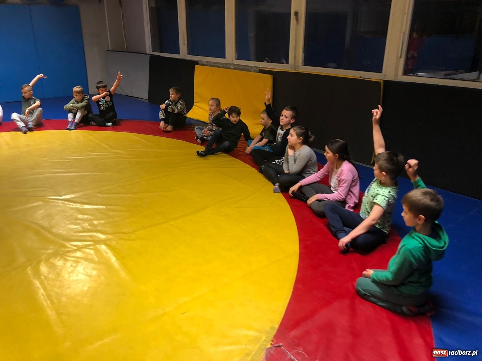 Zdjęcie w galerii na portalu naszraciborz.pl: Kolejne zajęcia profilaktyczne w Klubie Łamator wiadomości z regionu