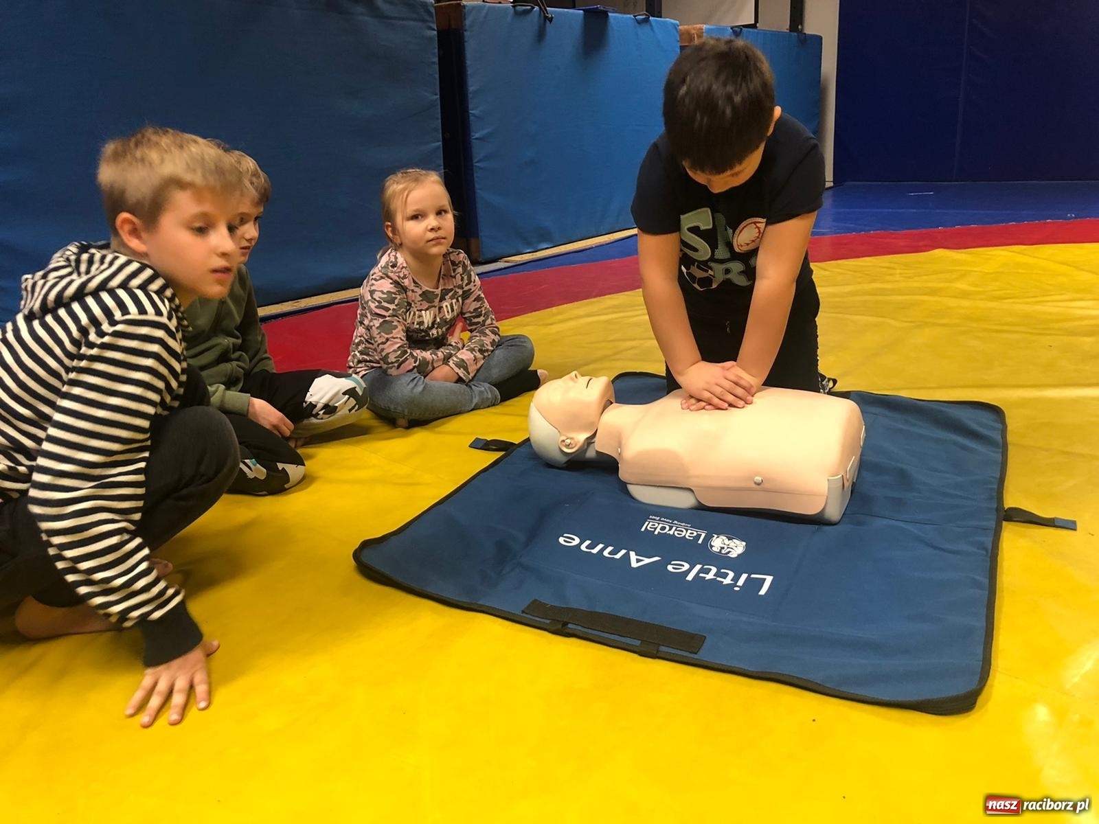 Zdjęcie w galerii na portalu naszraciborz.pl: Kolejne zajęcia profilaktyczne w Klubie Łamator wiadomości z regionu