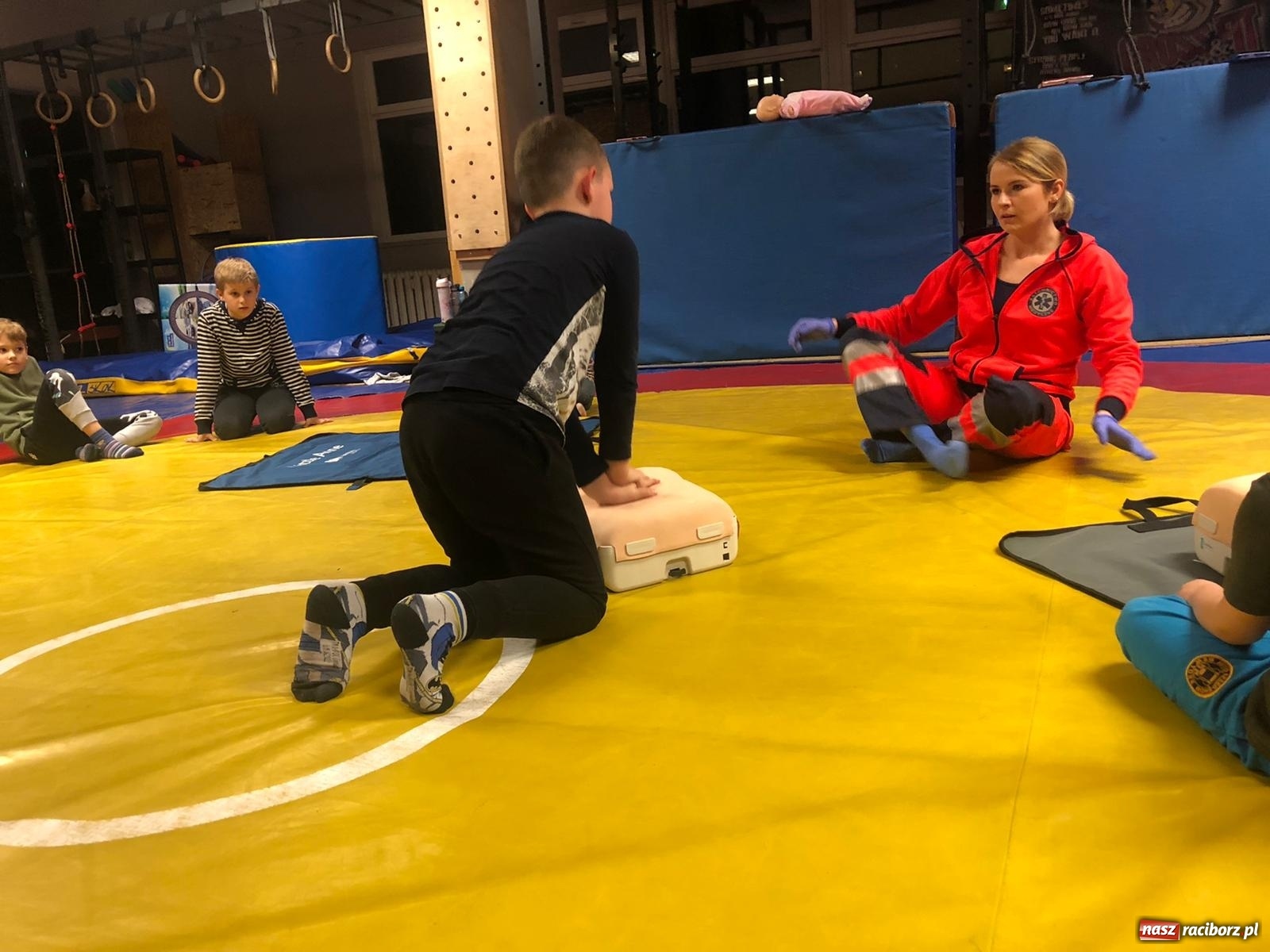 Zdjęcie w galerii na portalu naszraciborz.pl: Kolejne zajęcia profilaktyczne w Klubie Łamator wiadomości z regionu