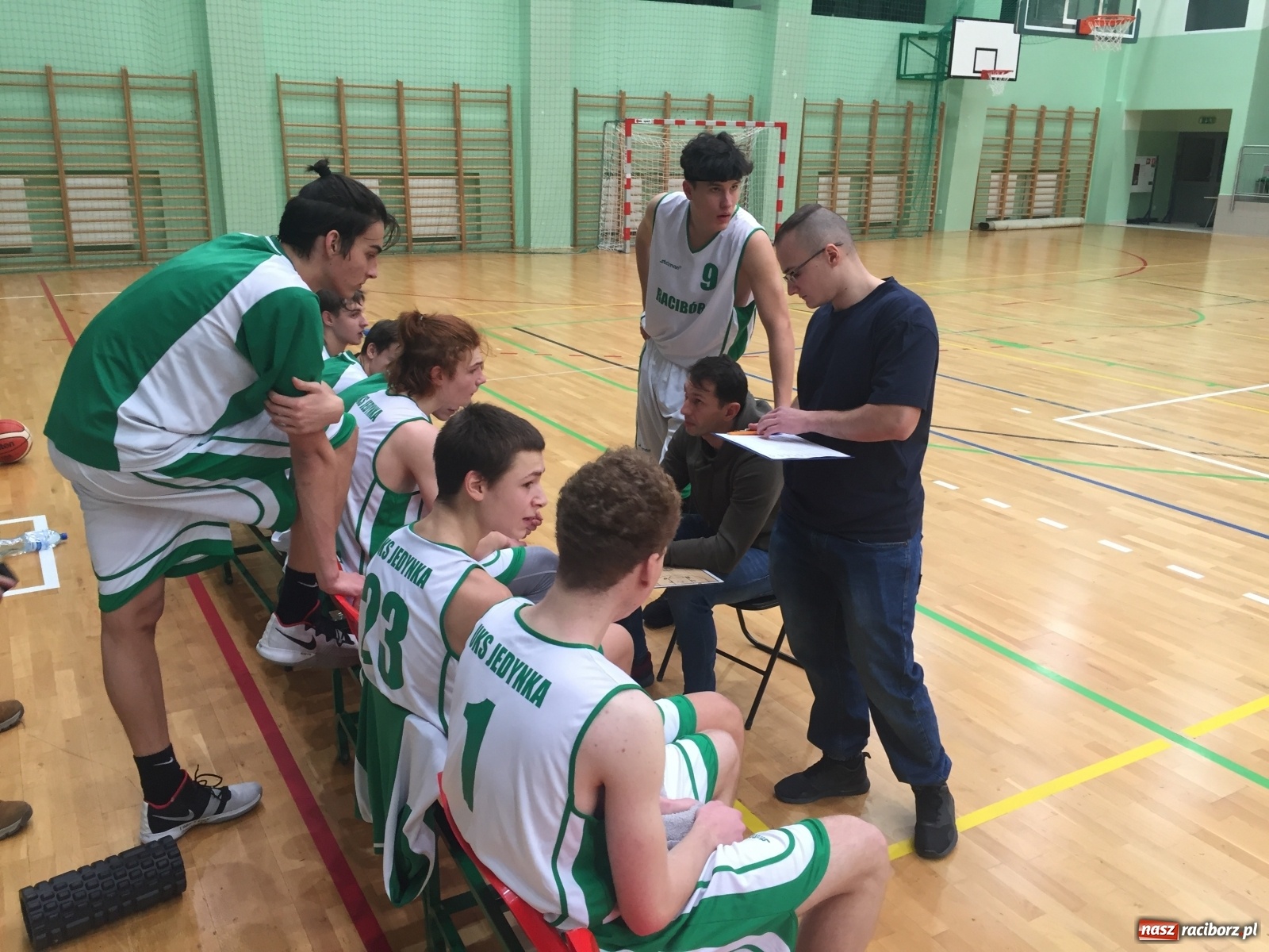 Zdjęcie w galerii na portalu naszraciborz.pl: Pechowa niedziela młodych koszykarzy z Raciborza wiadomości z regionu