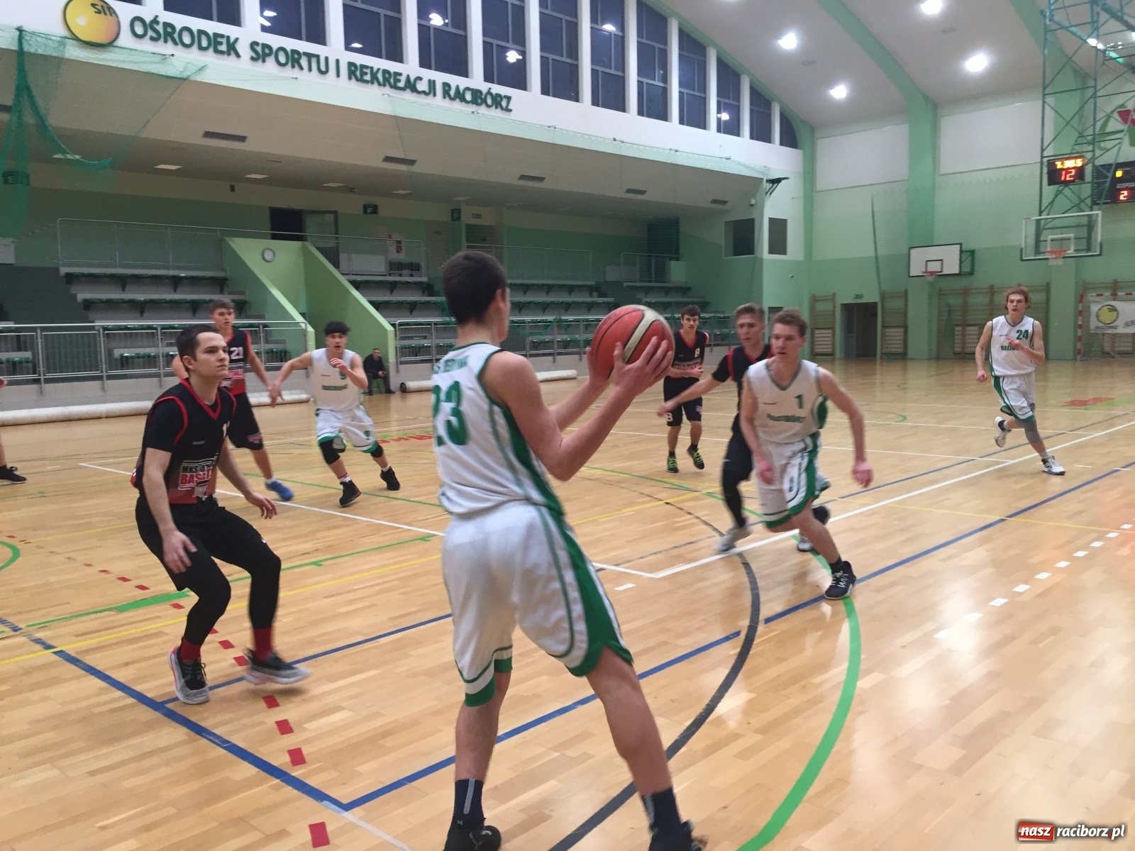 Zdjęcie w galerii na portalu naszraciborz.pl: Pechowa niedziela młodych koszykarzy z Raciborza wiadomości z regionu