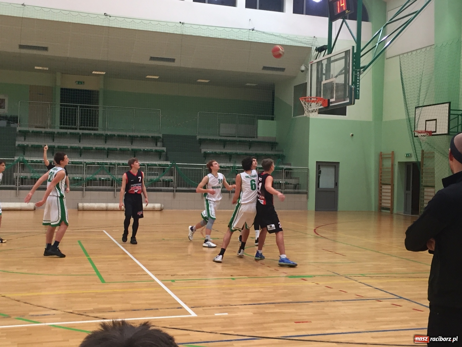 Zdjęcie w galerii na portalu naszraciborz.pl: Pechowa niedziela młodych koszykarzy z Raciborza wiadomości z regionu