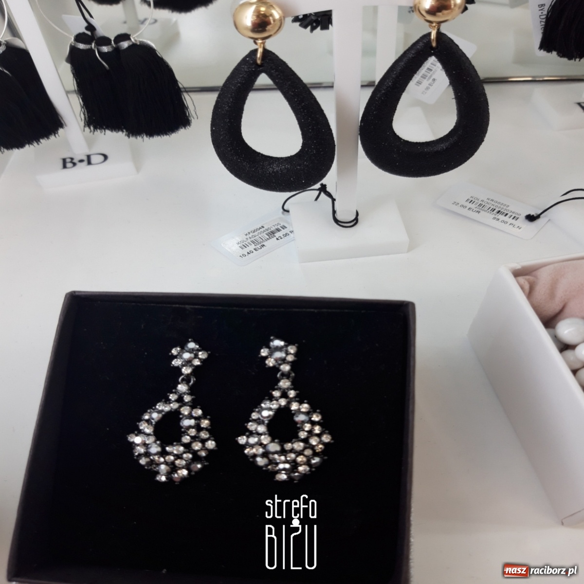 Zdjęcie w galerii na portalu naszraciborz.pl: Wyjątkowe świąteczne prezenty w Strefie Biżu w Raciborzu  wiadomości z regionu