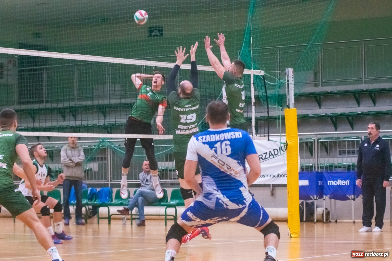 Zdjęcie w galerii na portalu naszraciborz.pl: Choć Częstochowa wygrała, to łatwo w Raciborzu nie miała [FOTO i WIDEO] wiadomości z regionu