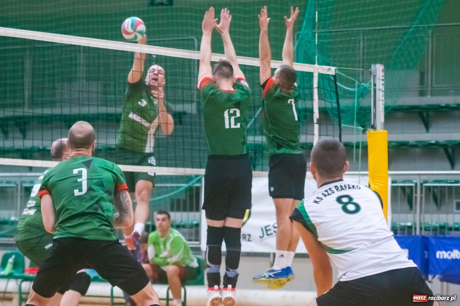 Zdjęcie w galerii na portalu naszraciborz.pl: Choć Częstochowa wygrała, to łatwo w Raciborzu nie miała [FOTO i WIDEO] wiadomości z regionu