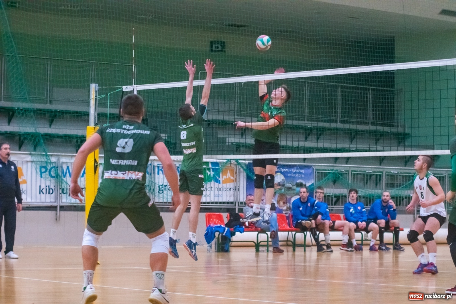 Zdjęcie w galerii na portalu naszraciborz.pl: Choć Częstochowa wygrała, to łatwo w Raciborzu nie miała [FOTO i WIDEO] wiadomości z regionu