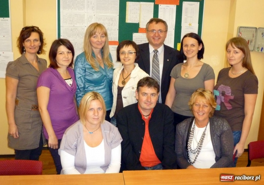 Zdjęcie w galerii na portalu naszraciborz.pl: Walijczycy uczyli raciborską młodzież wiadomości z regionu