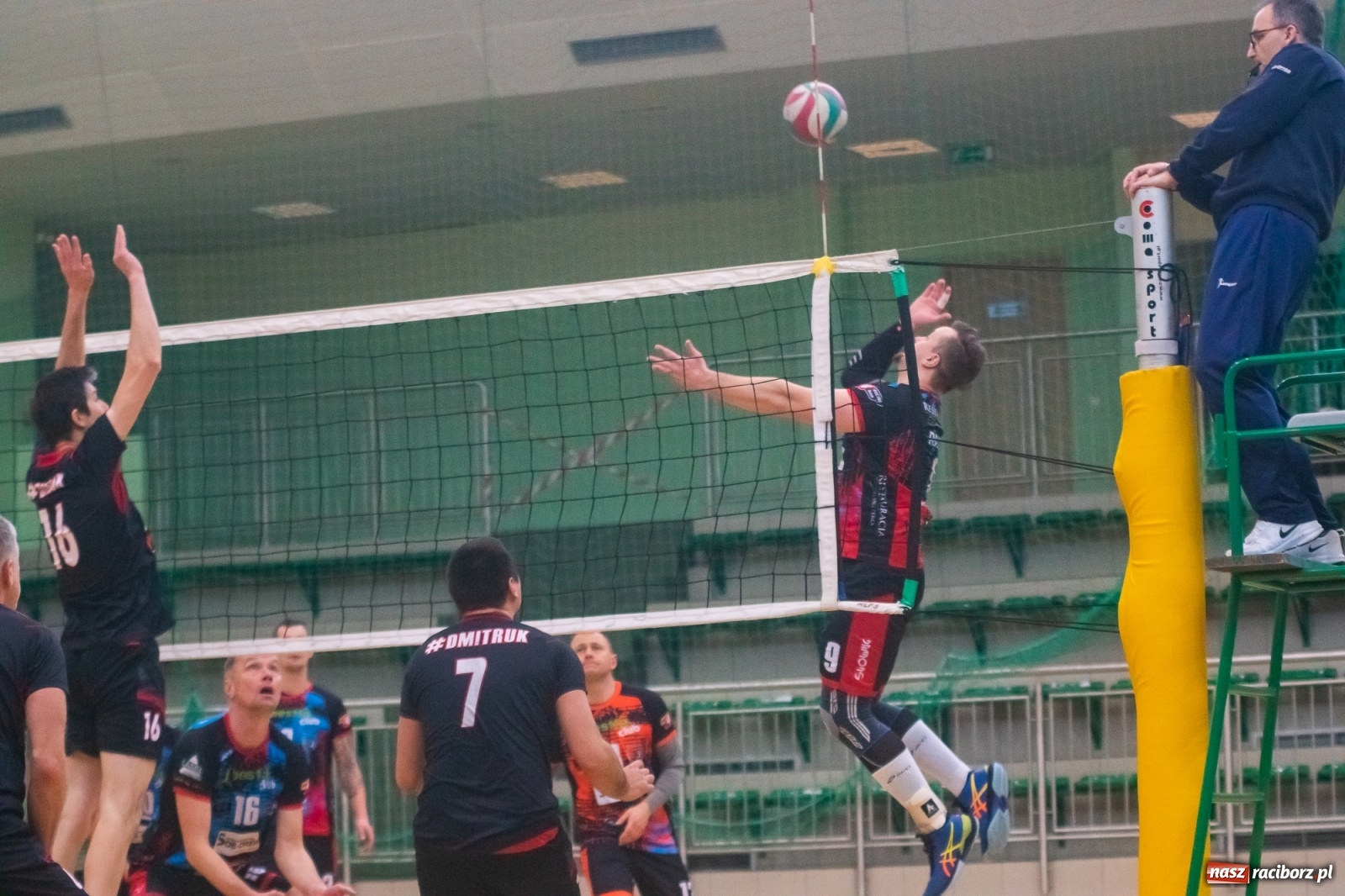 Zdjęcie w galerii na portalu naszraciborz.pl: Przedświąteczne granie w RLPS [FOTO] wiadomości z regionu