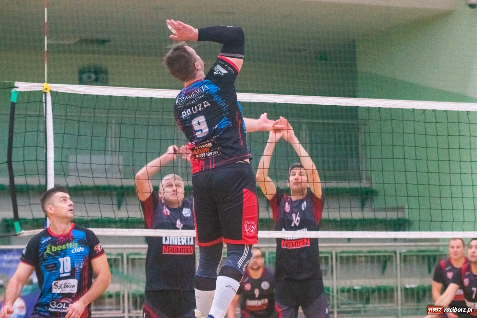 Zdjęcie w galerii na portalu naszraciborz.pl: Przedświąteczne granie w RLPS [FOTO] wiadomości z regionu