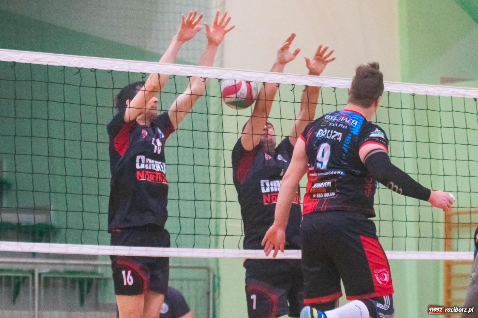 Zdjęcie w galerii na portalu naszraciborz.pl: Przedświąteczne granie w RLPS [FOTO] wiadomości z regionu