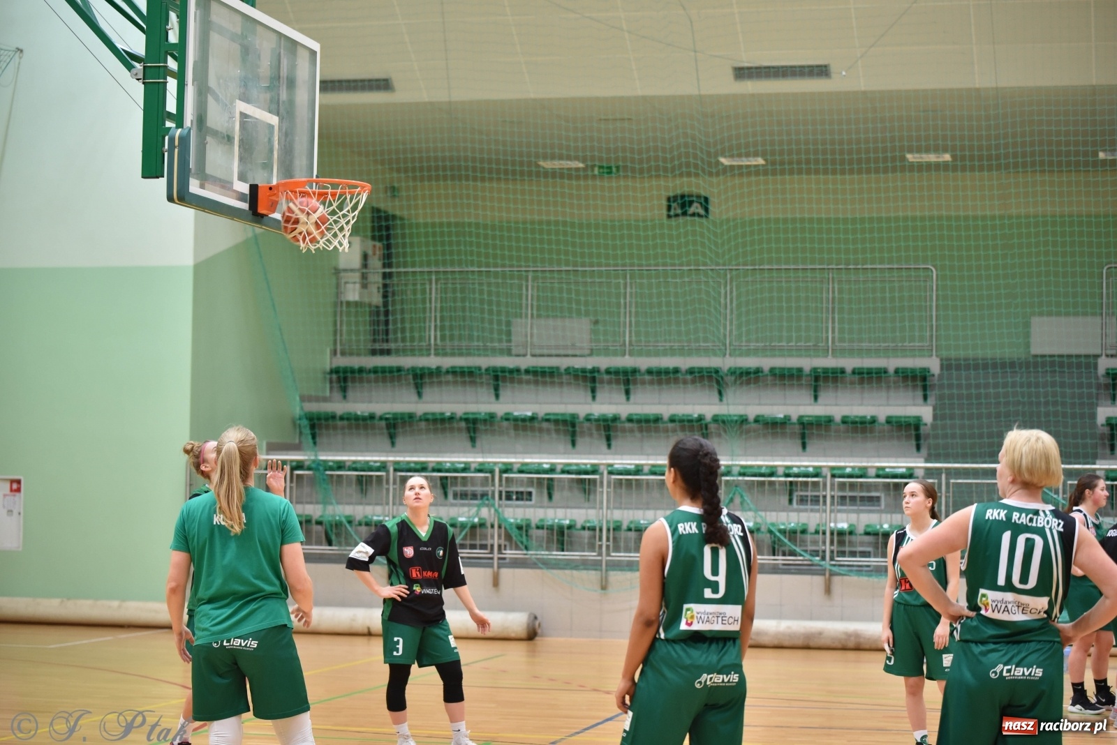 Zdjęcie w galerii na portalu naszraciborz.pl: Sportowe podsumowanie weekendu i fotorelacja z meczu RKK AZS Racibórz wiadomości z regionu