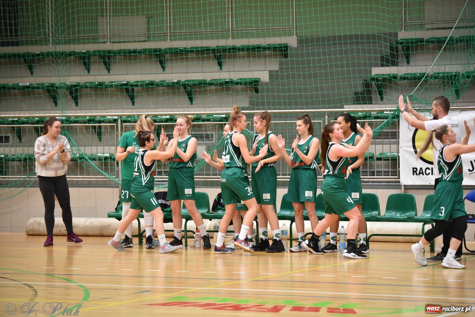 Zdjęcie w galerii na portalu naszraciborz.pl: Sportowe podsumowanie weekendu i fotorelacja z meczu RKK AZS Racibórz wiadomości z regionu