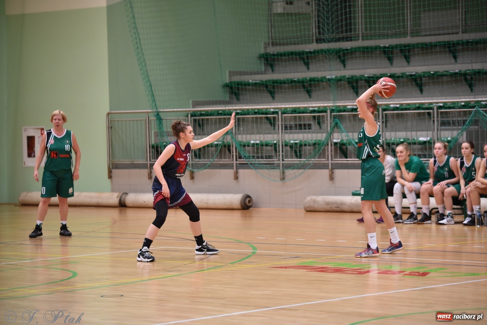 Zdjęcie w galerii na portalu naszraciborz.pl: Sportowe podsumowanie weekendu i fotorelacja z meczu RKK AZS Racibórz wiadomości z regionu