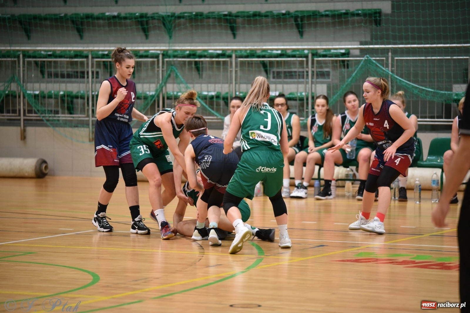 Zdjęcie w galerii na portalu naszraciborz.pl: Sportowe podsumowanie weekendu i fotorelacja z meczu RKK AZS Racibórz wiadomości z regionu