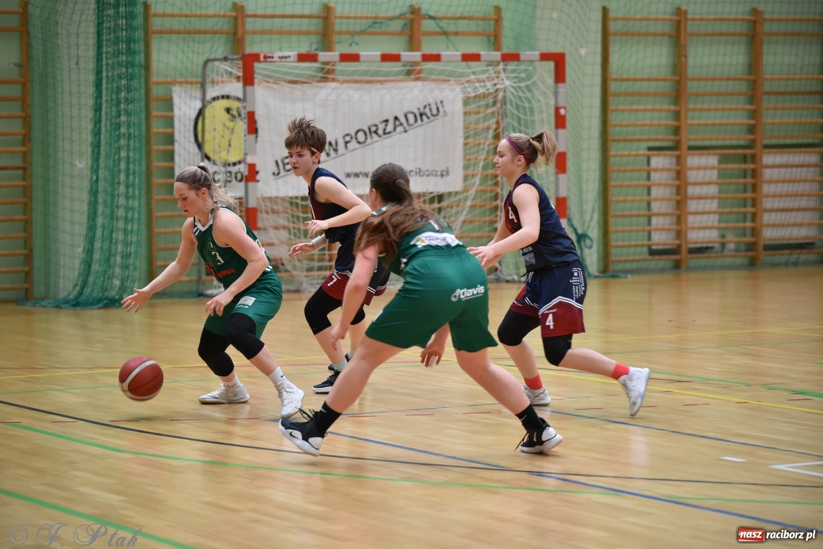 Zdjęcie w galerii na portalu naszraciborz.pl: Sportowe podsumowanie weekendu i fotorelacja z meczu RKK AZS Racibórz wiadomości z regionu