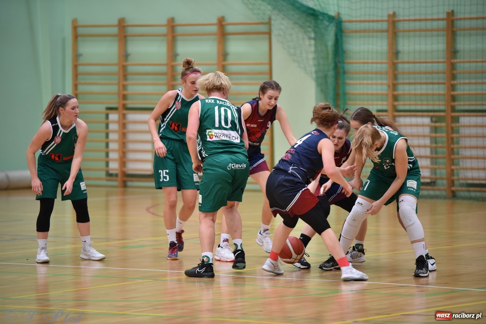 Zdjęcie w galerii na portalu naszraciborz.pl: Sportowe podsumowanie weekendu i fotorelacja z meczu RKK AZS Racibórz wiadomości z regionu