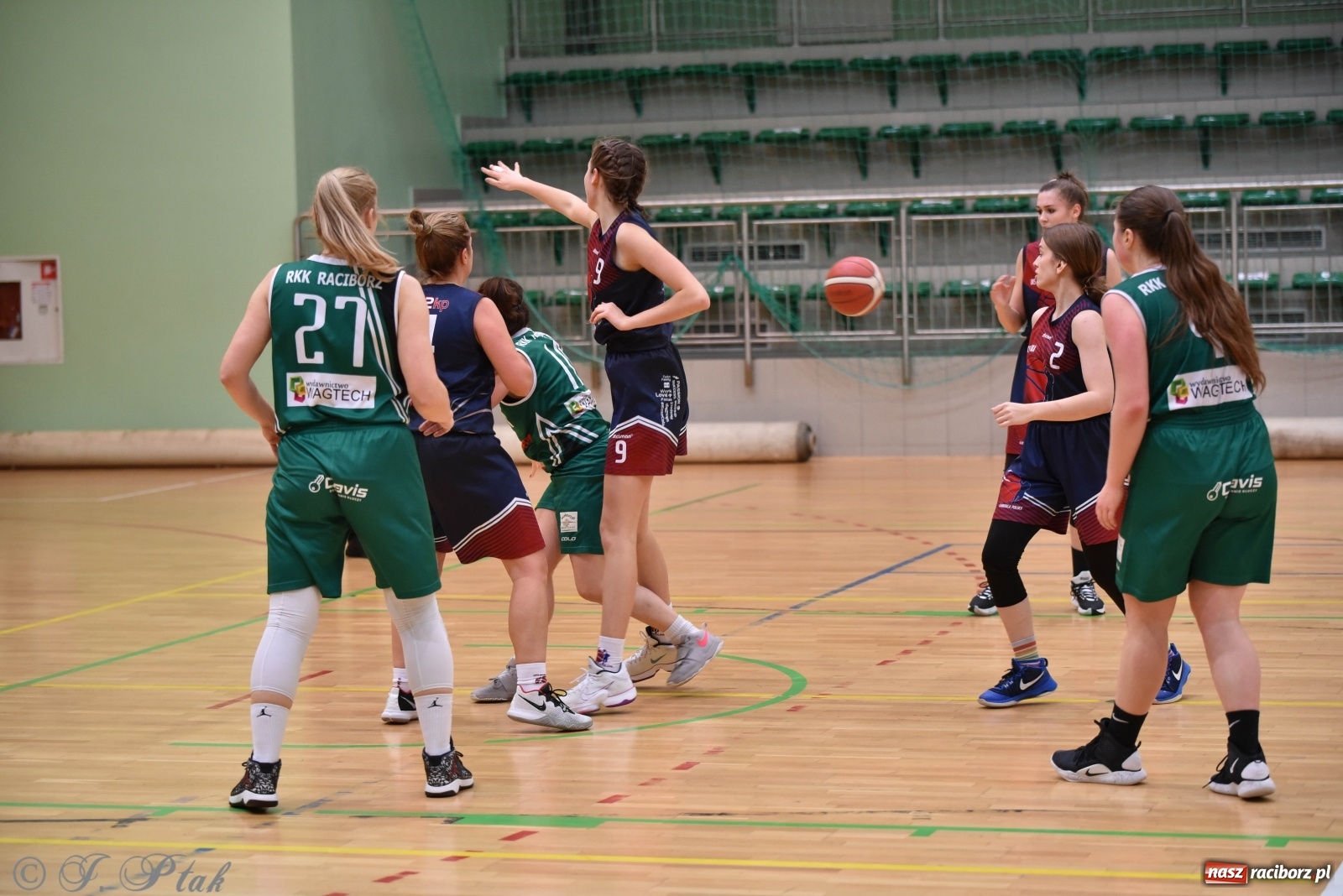 Zdjęcie w galerii na portalu naszraciborz.pl: Sportowe podsumowanie weekendu i fotorelacja z meczu RKK AZS Racibórz wiadomości z regionu