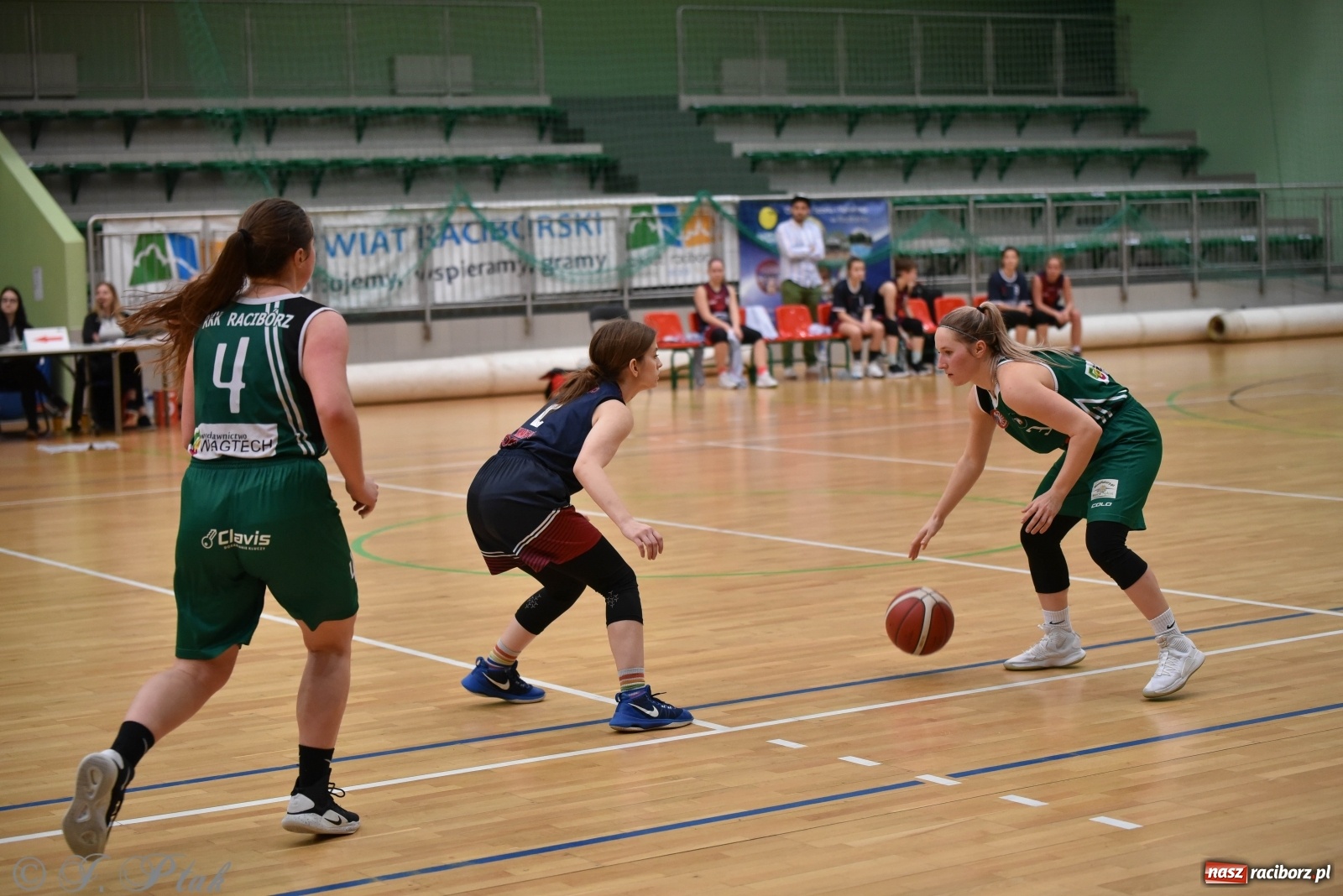 Zdjęcie w galerii na portalu naszraciborz.pl: Sportowe podsumowanie weekendu i fotorelacja z meczu RKK AZS Racibórz wiadomości z regionu