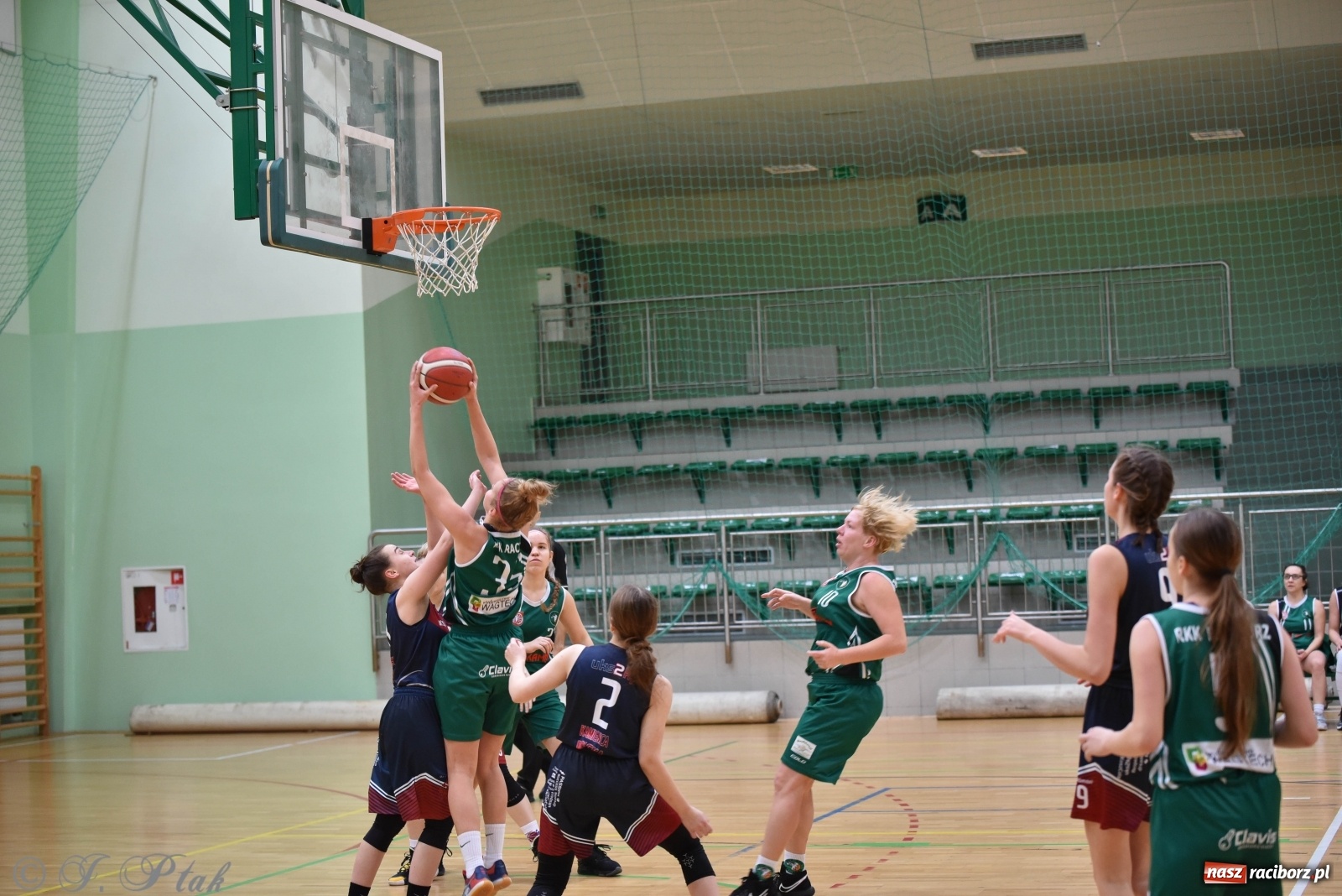 Zdjęcie w galerii na portalu naszraciborz.pl: Sportowe podsumowanie weekendu i fotorelacja z meczu RKK AZS Racibórz wiadomości z regionu