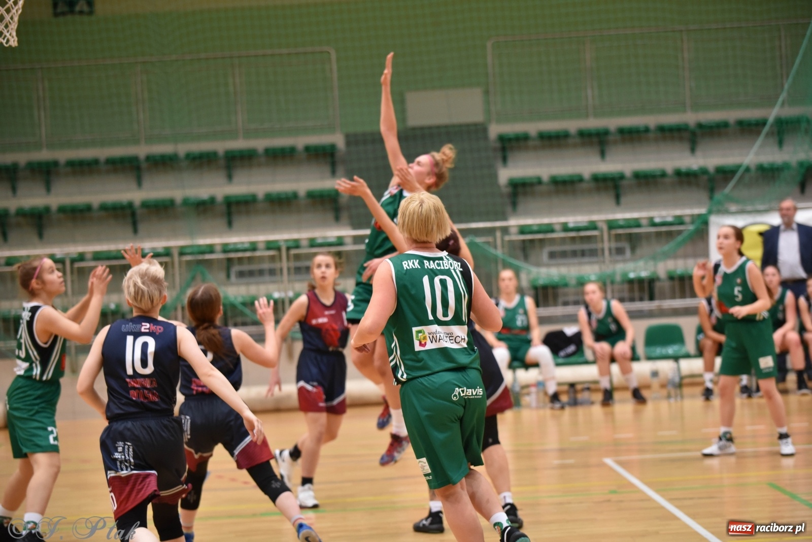 Zdjęcie w galerii na portalu naszraciborz.pl: Sportowe podsumowanie weekendu i fotorelacja z meczu RKK AZS Racibórz wiadomości z regionu