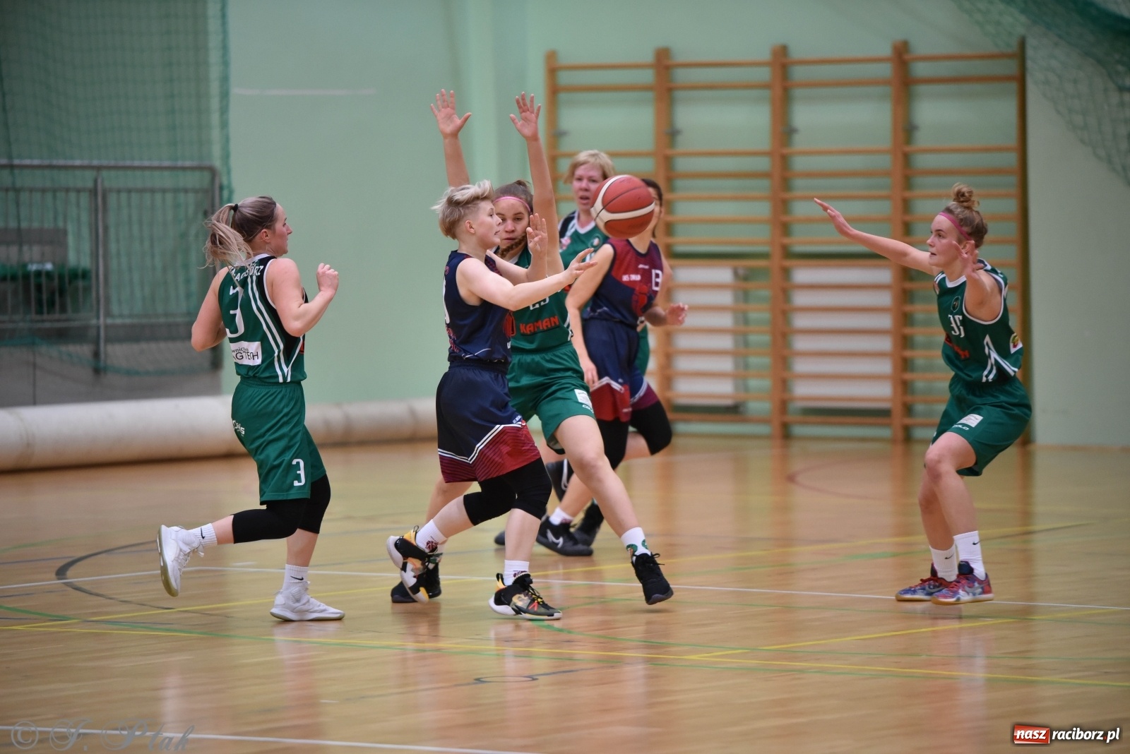 Zdjęcie w galerii na portalu naszraciborz.pl: Sportowe podsumowanie weekendu i fotorelacja z meczu RKK AZS Racibórz wiadomości z regionu