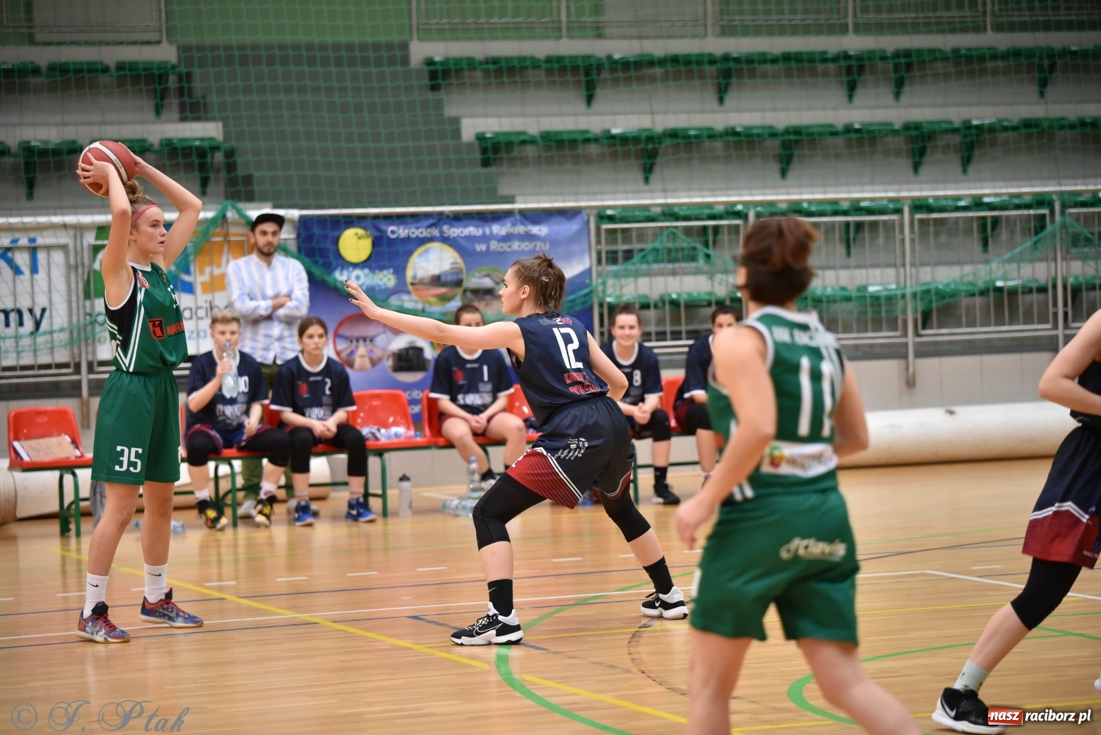 Zdjęcie w galerii na portalu naszraciborz.pl: Sportowe podsumowanie weekendu i fotorelacja z meczu RKK AZS Racibórz wiadomości z regionu